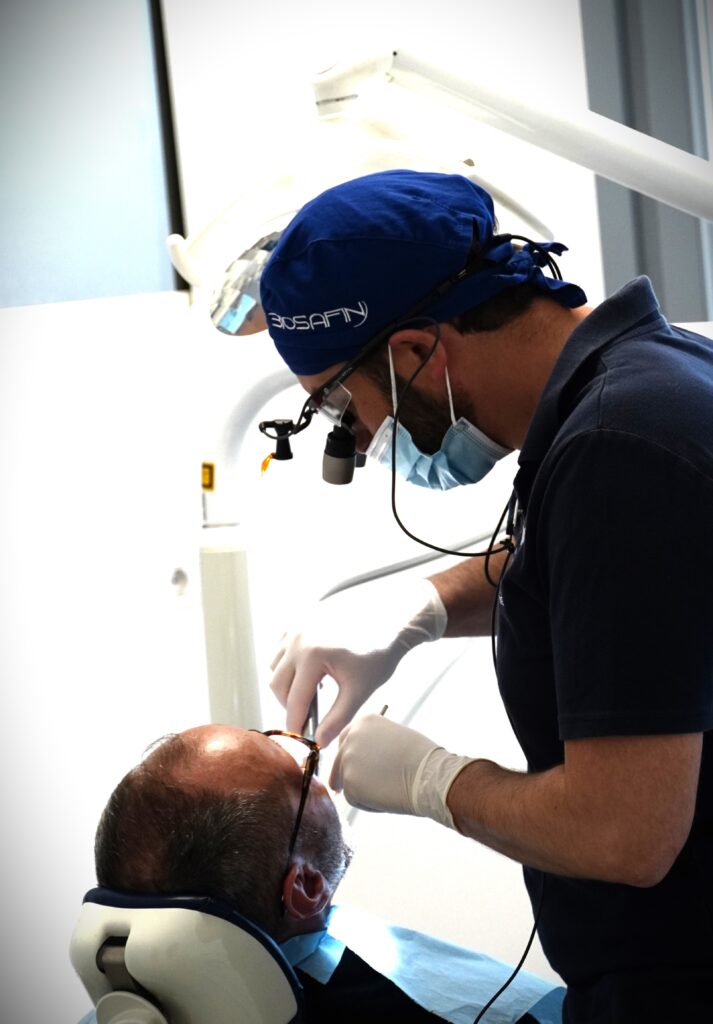 Chirurgia odontoiatrica e parodontologia a Taranto